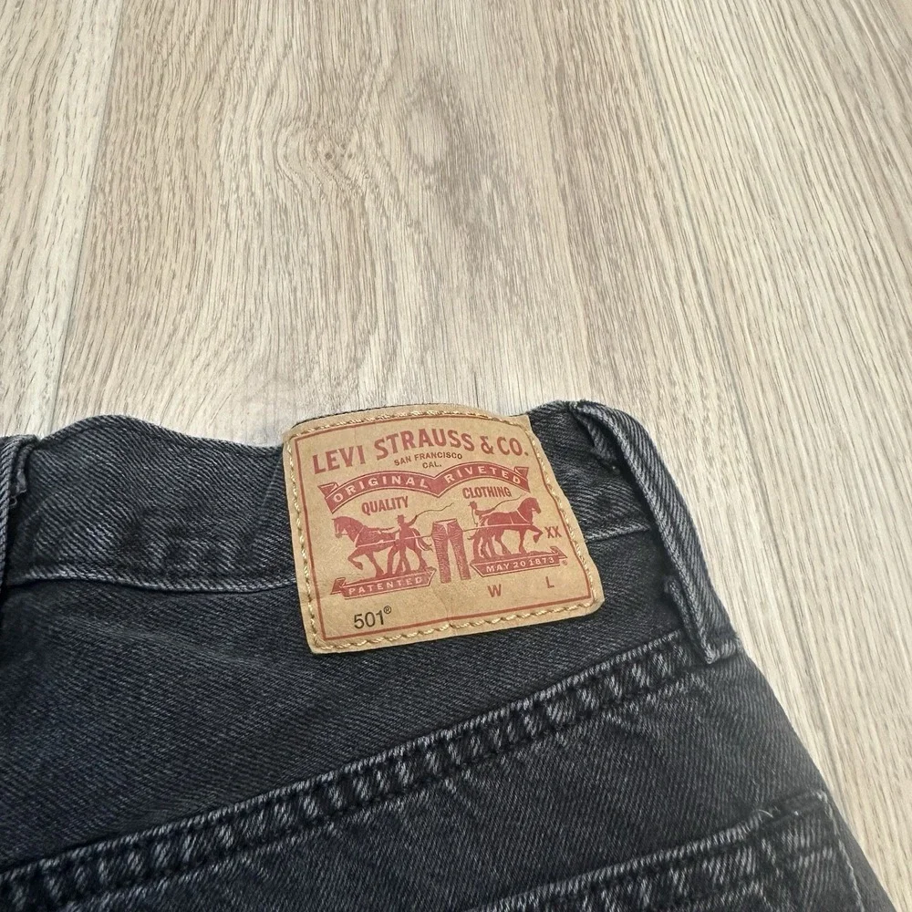 Levis 501 Women's Shorts Denim Black Cutoff High Rise Edgy Beach Size 25 Western